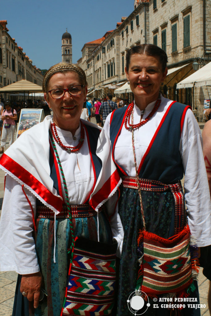 Bailes típicos en el centro de Dubrovnik
