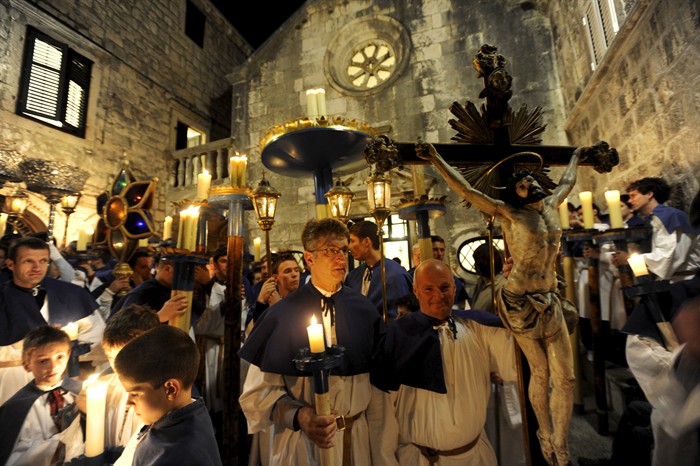 Procesión en Korcula