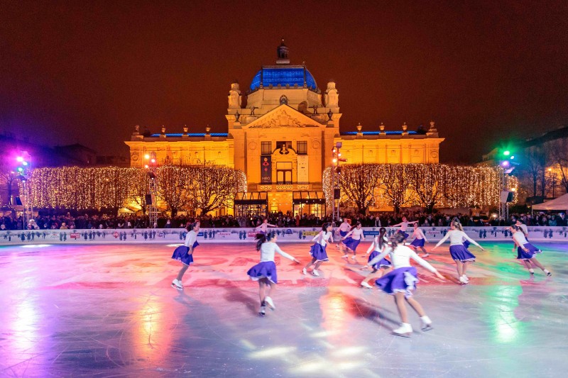 Pista de Hielo en la plaza Tomislav de Zagreb